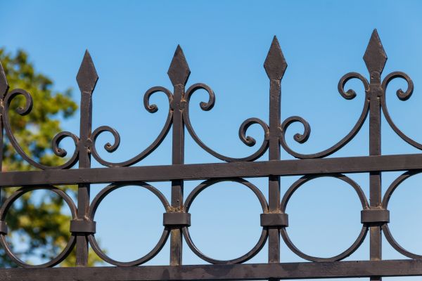 Black Iron Fence Installation in Bowie